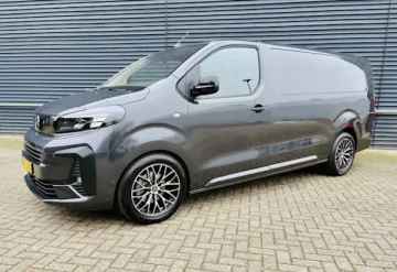 Μεταφορέας Βαν Opel Vivaro σε Paris Γαλλία